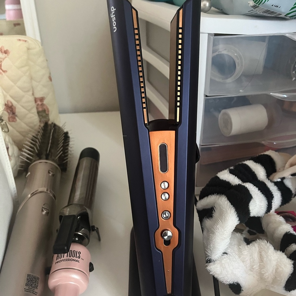 Dyson Hair Straightener in Black and Orange